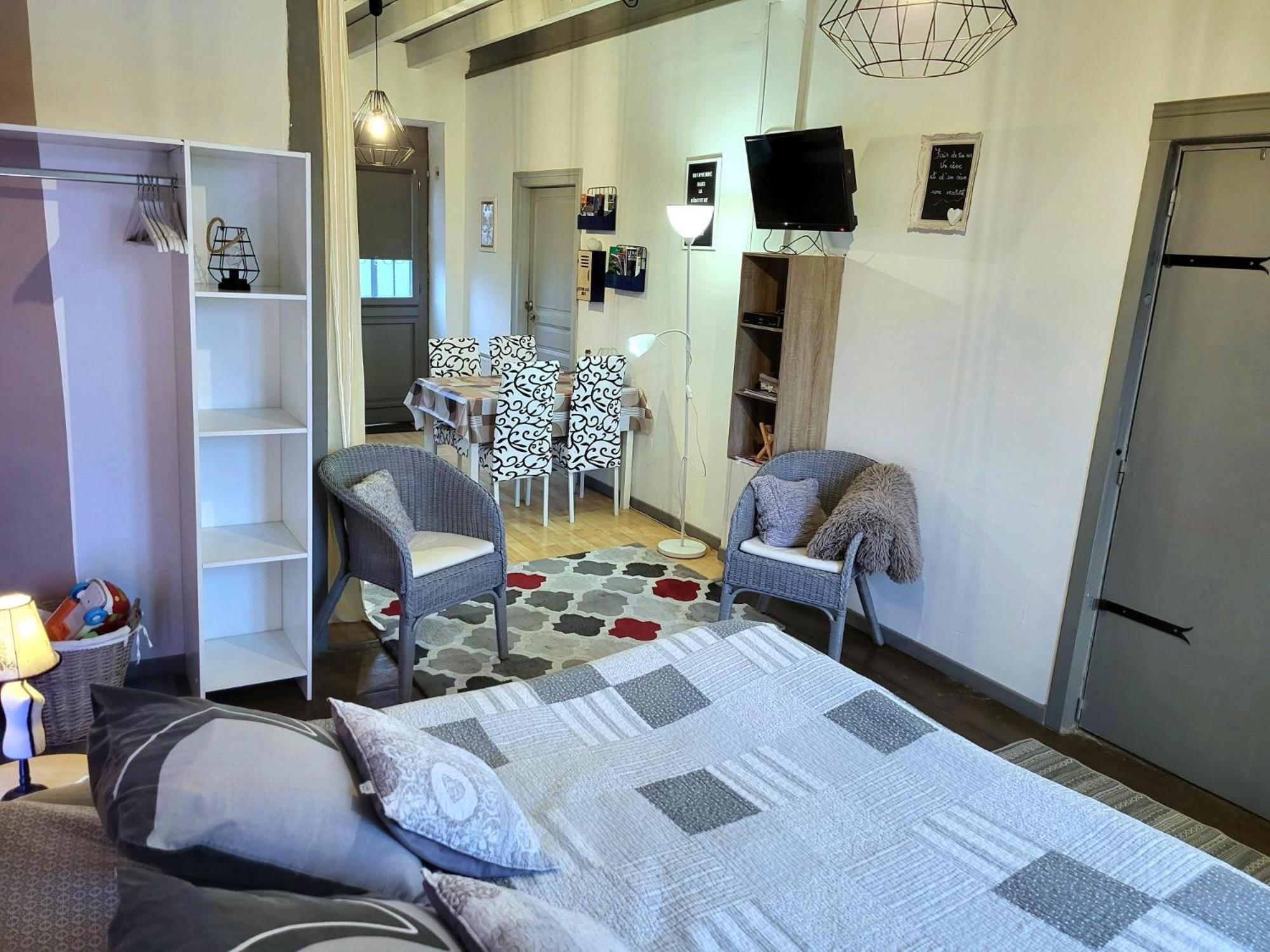 Chez Christy Chemin Des Dinots Bed & Breakfast Saint-Bonnet-de-Four Phòng bức ảnh