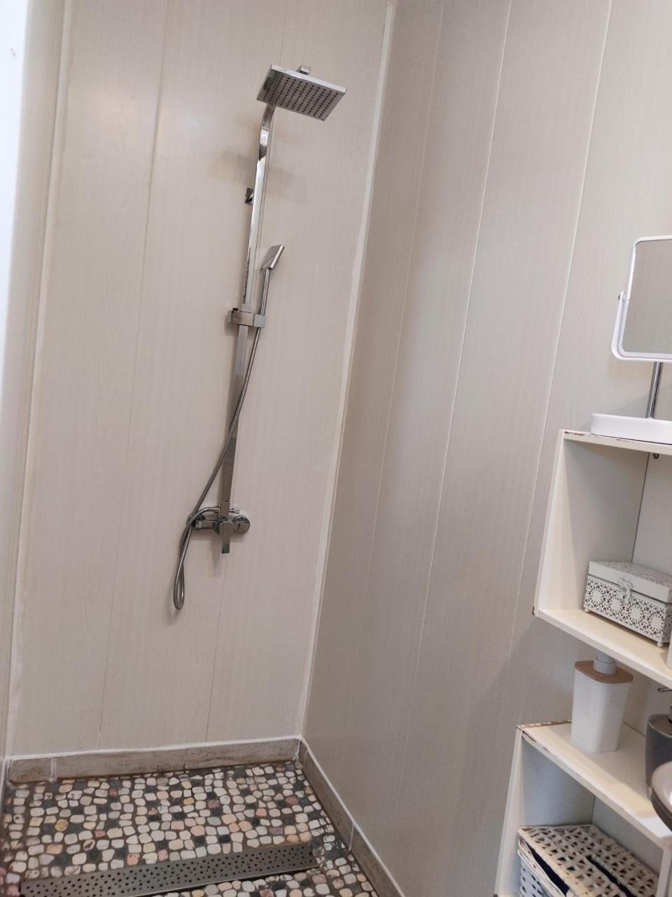 Chez Christy Chemin Des Dinots Bed & Breakfast Saint-Bonnet-de-Four Phòng bức ảnh
